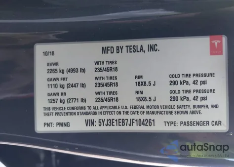 2018 Tesla Model 3 Long Range/Performance z USA, uszkodzony, nr VIN 5YJ3E1EB7JF104261